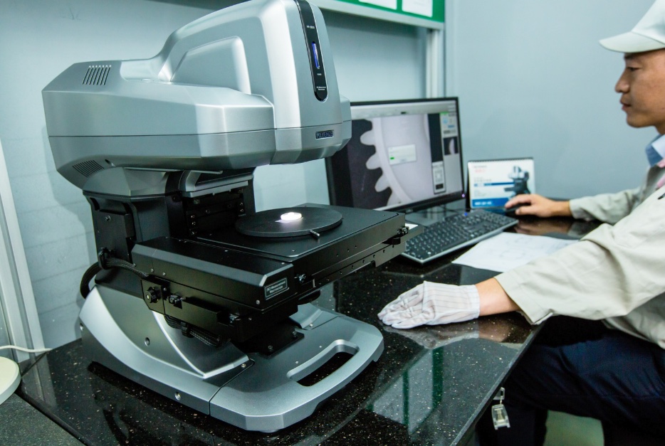 2D optical dimensional measuring machine